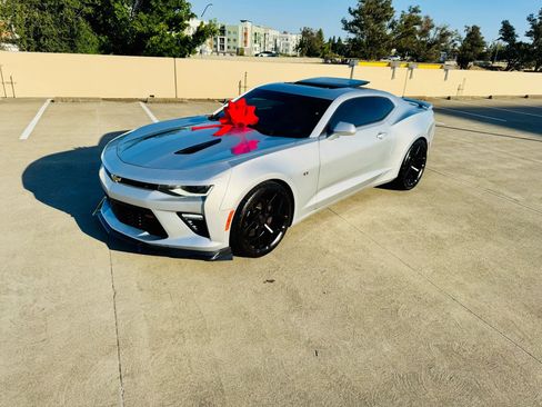 Used 2017 Chevrolet Camaro SS RWD image 3