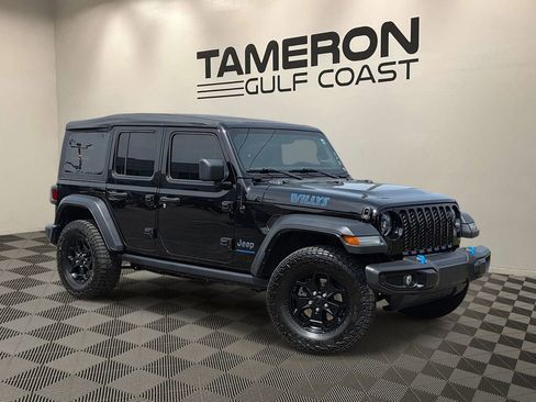 Used 2023 Jeep Wrangler Unlimited w/ Cold Weather Group AWD/4WD image 1