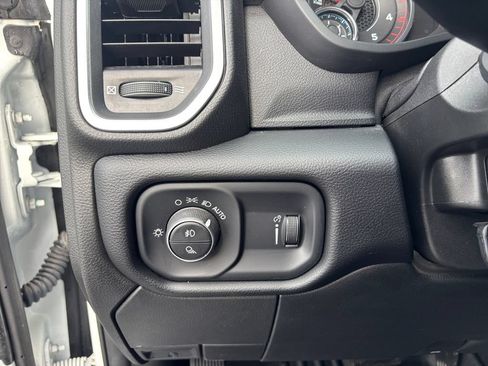 Used 2024 RAM 3500 Big Horn AWD/4WD image 18