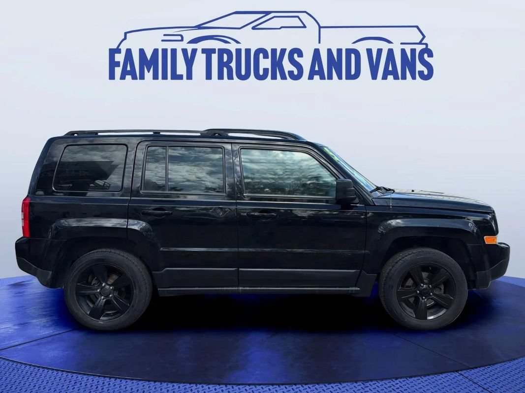 Used 2015 Jeep Patriot Sport w/ Power Value Group AWD/4WD image 6