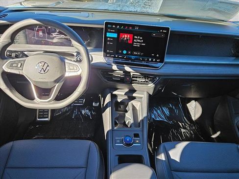 New 2026 Volkswagen Tiguan SE R-Line image 14