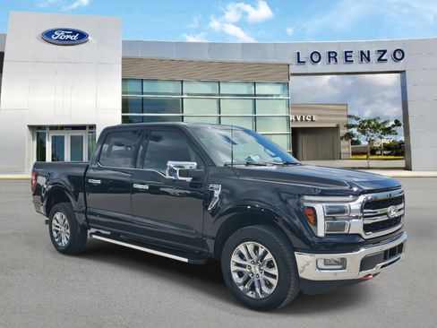 Used 2024 Ford F150 Lariat w/ FX4 Off-Road Package image 3