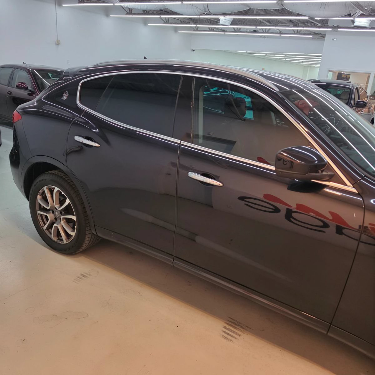 Used 2017 Maserati Levante w/ Luxury Package AWD/4WD image 30