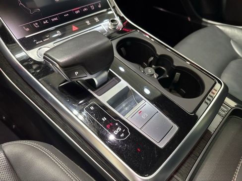 Used 2019 Audi Q8 Prestige w/ Adaptive Chassis Package image 26