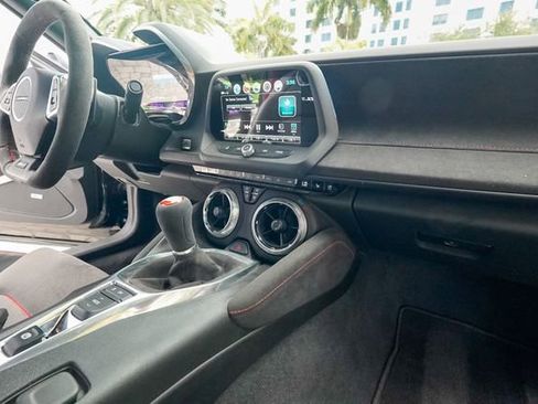 Used 2018 Chevrolet Camaro ZL1 RWD image 81