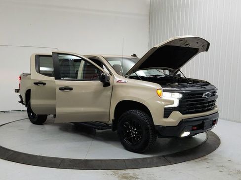 Used 2023 Chevrolet Silverado 1500 LT Trail Boss w/ Protection Package AWD/4WD image 9