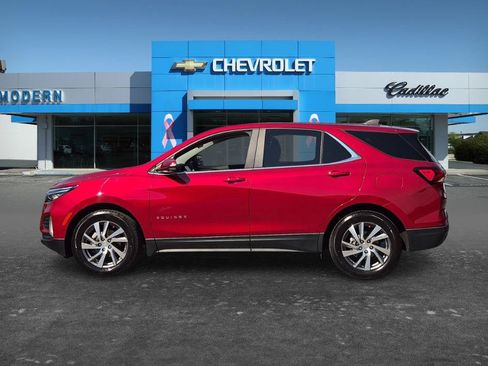 Used 2022 Chevrolet Equinox LT FWD image 2