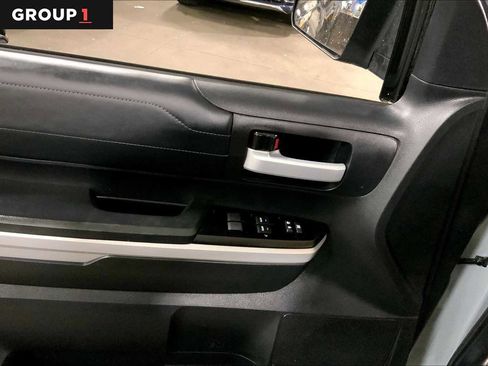 Used 2021 Toyota Tundra Limited w/ Limited Premium Package AWD/4WD image 36