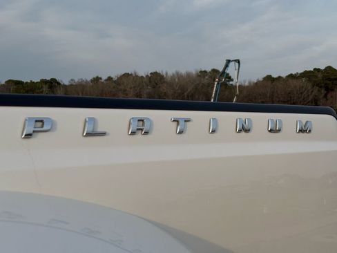 Used 2016 Ford F450 Platinum image 12