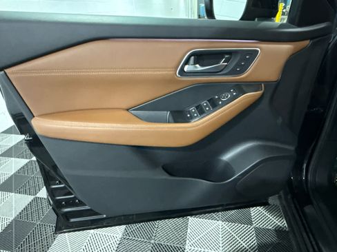 Certified 2024 Nissan Rogue Platinum AWD/4WD image 28