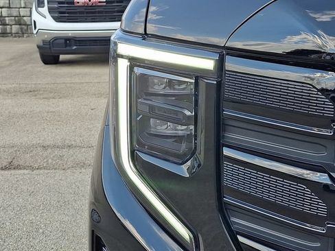 New 2026 GMC Sierra 1500 Elevation w/ X31 Off-Road Package AWD/4WD image 10