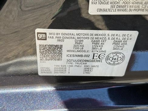 Used 2022 GMC Sierra 1500 SLT w/ SLT Convenience Package AWD/4WD image 32