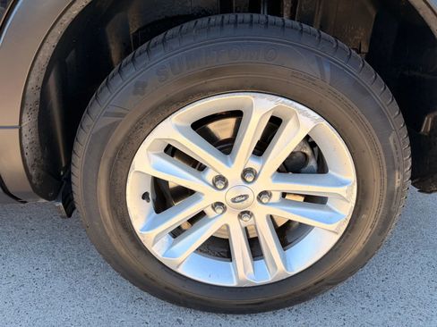 Used 2016 Ford Explorer XLT w/ Equipment Group 202A image 45