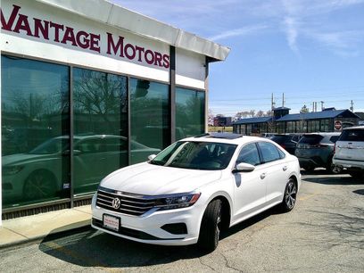 Used 2021 Volkswagen Passat 2.0T SE