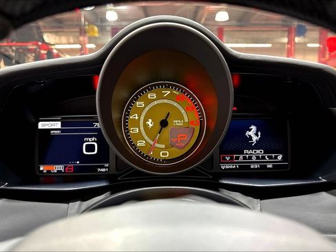 Used 2018 Ferrari 488 Spider RWD image 13