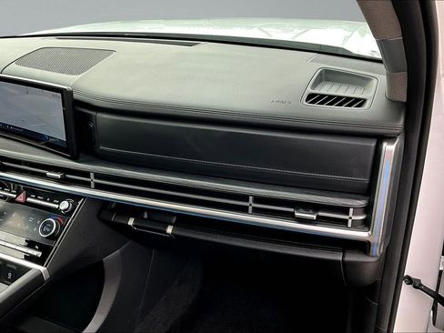 Used 2025 Hyundai Santa Fe Limited image 27