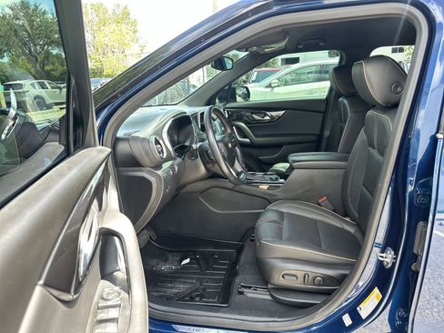 Used 2022 Chevrolet Blazer Premier FWD image 2