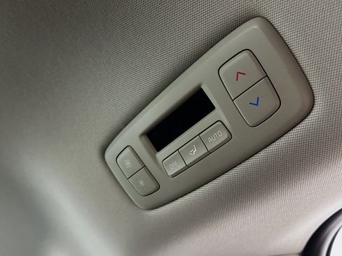 Used 2026 Kia Carnival FWD image 28