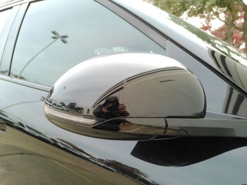 Used 2024 Genesis GV60 RWD image 22