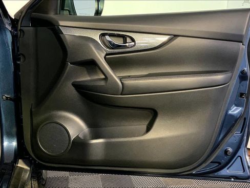 Used 2015 Nissan Rogue SL image 26