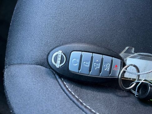 Used 2025 Nissan Altima 2.5 SV FWD image 24