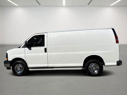 Used 2024 Chevrolet Express 2500 w/ Driver Convenience Package image 2