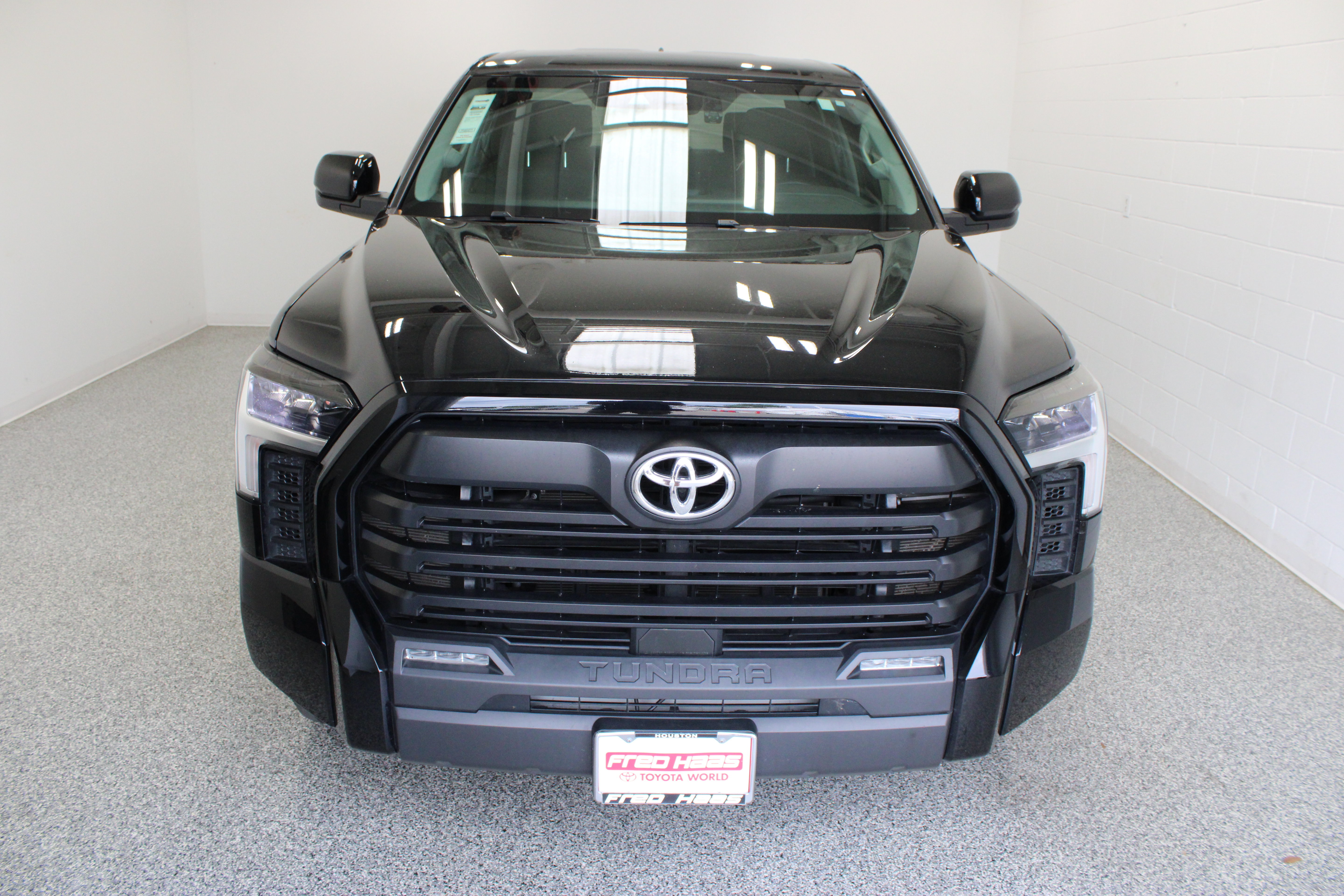 Used 2024 Toyota Tundra SR5 w/ SX Package RWD image 3