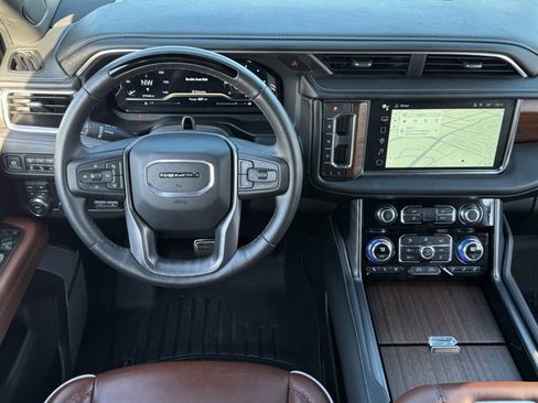 Used 2024 GMC Yukon Denali Ultimate image 12