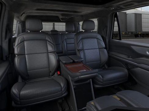 New 2026 Lincoln Navigator L Black Label AWD/4WD image 11