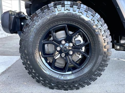 Used 2025 Jeep Wrangler Unlimited Sport AWD/4WD image 25
