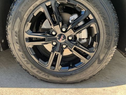 Used 2023 GMC Terrain AT4 w/ Tech Package AWD/4WD image 25
