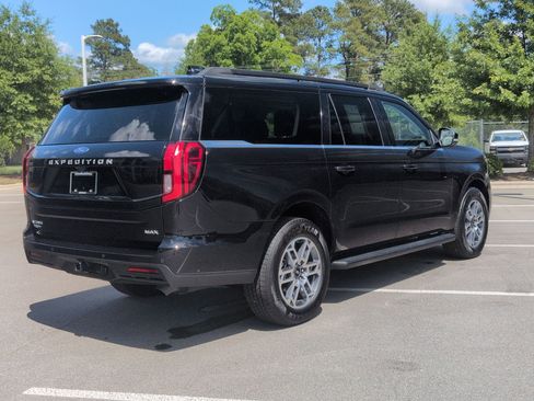 Certified 2025 Ford Expedition Max Active RWD image 4