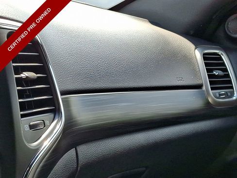 Certified 2021 Jeep Grand Cherokee Laredo image 26