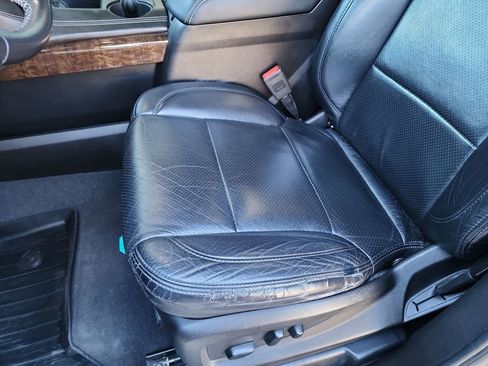 Used 2019 Chevrolet Tahoe LS w/ All-Season Package image 17