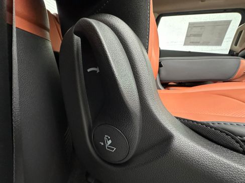 New 2026 Kia Carnival SX image 28