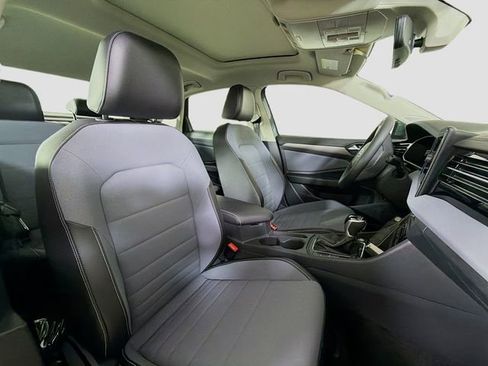 New 2026 Volkswagen Jetta SE FWD image 28
