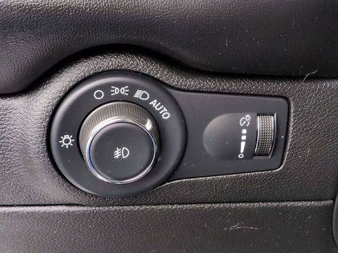 Used 2022 Dodge Durango R/T w/ Blacktop Package image 27