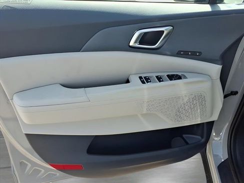 New 2026 Kia Carnival EX FWD image 16