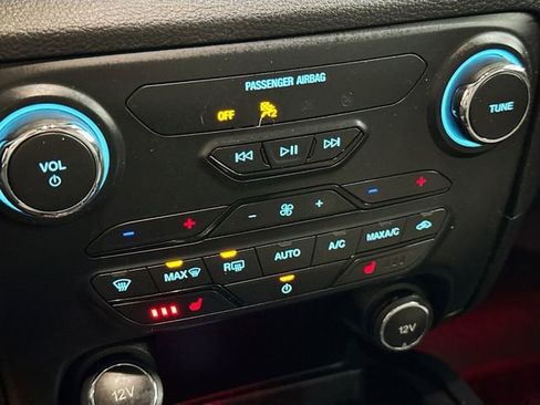 Used 2019 Ford Ranger Lariat w/ Equipment Group 501A Mid image 17