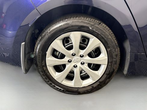 Used 2026 Toyota Corolla LE FWD image 32