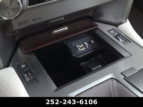 Used 2015 Lexus GX 460 w/ Premium Package image 17