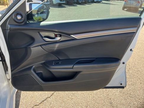 Used 2020 Honda Civic Touring image 17