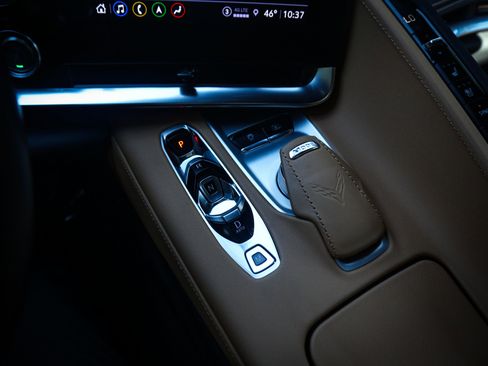 Used 2021 Chevrolet Corvette Stingray Preferred Cpe w/ 2LT image 23