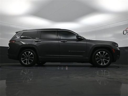 Used 2022 Jeep Grand Cherokee L Overland w/ Advanced Protech Group III image 27