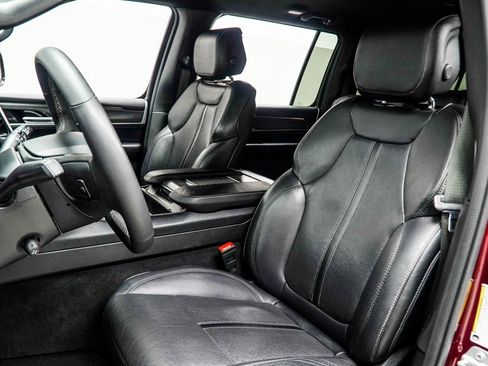 Used 2024 Jeep Wagoneer L Series II w/ Flexible Seating Group image 33