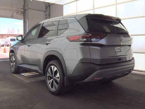 Used 2023 Nissan Rogue SV FWD image 3