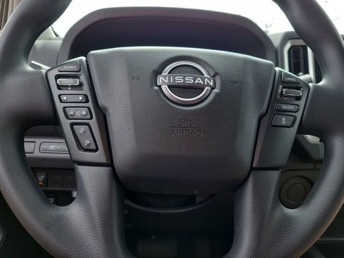 Certified 2025 Nissan Frontier SV image 21