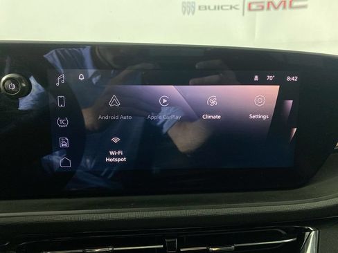 Used 2025 Buick Envista Sport Touring w/ Experience Buick Package FWD image 16