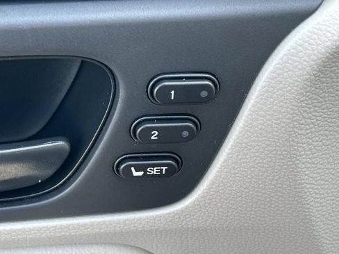 Used 2025 Honda Odyssey EX-L image 24