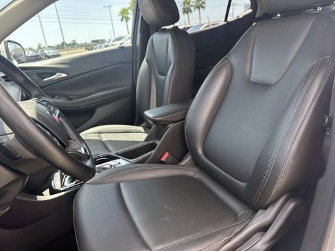 Used 2024 Buick Encore GX Sport Touring FWD image 16